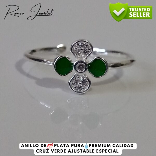 Exclusivo anillo de plata con cruz verde, RomeoJewelet Ecuador.