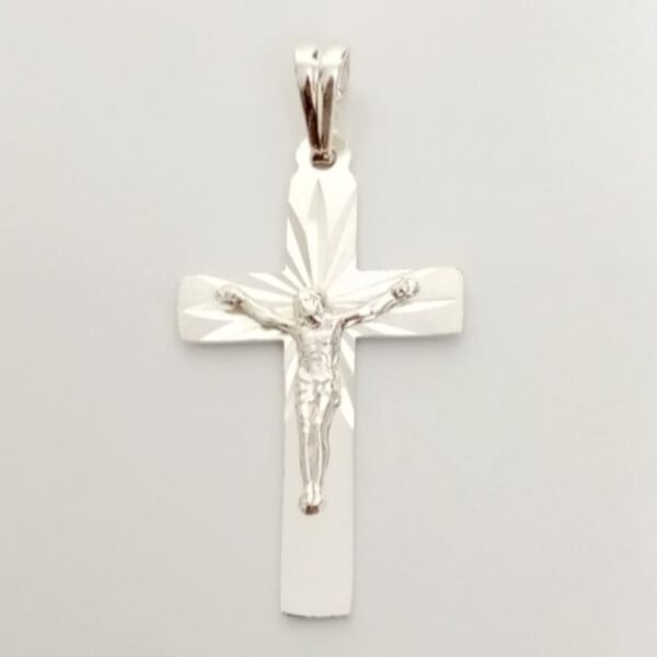 Un regalo perfecto para alguien especial que comparte tu fe, dije de cruz de plata con Jesús.