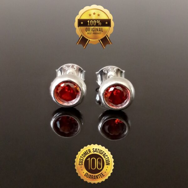 Diseño Exclusivo: Combinación de Plata Pura y Piedra Natural en Tamaño Perfecto Joyas premium: combinación de plata pura y piedra granate en tamaño perfecto