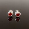 Granate Rojo: Símbolo de Fuerza en Joyería Ética - RomeoJewelet Inversión en joyería: aretes de plata 925 con granate en edición limitada
